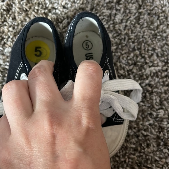 Toddler size 5 shoes - Picture 3 of 3